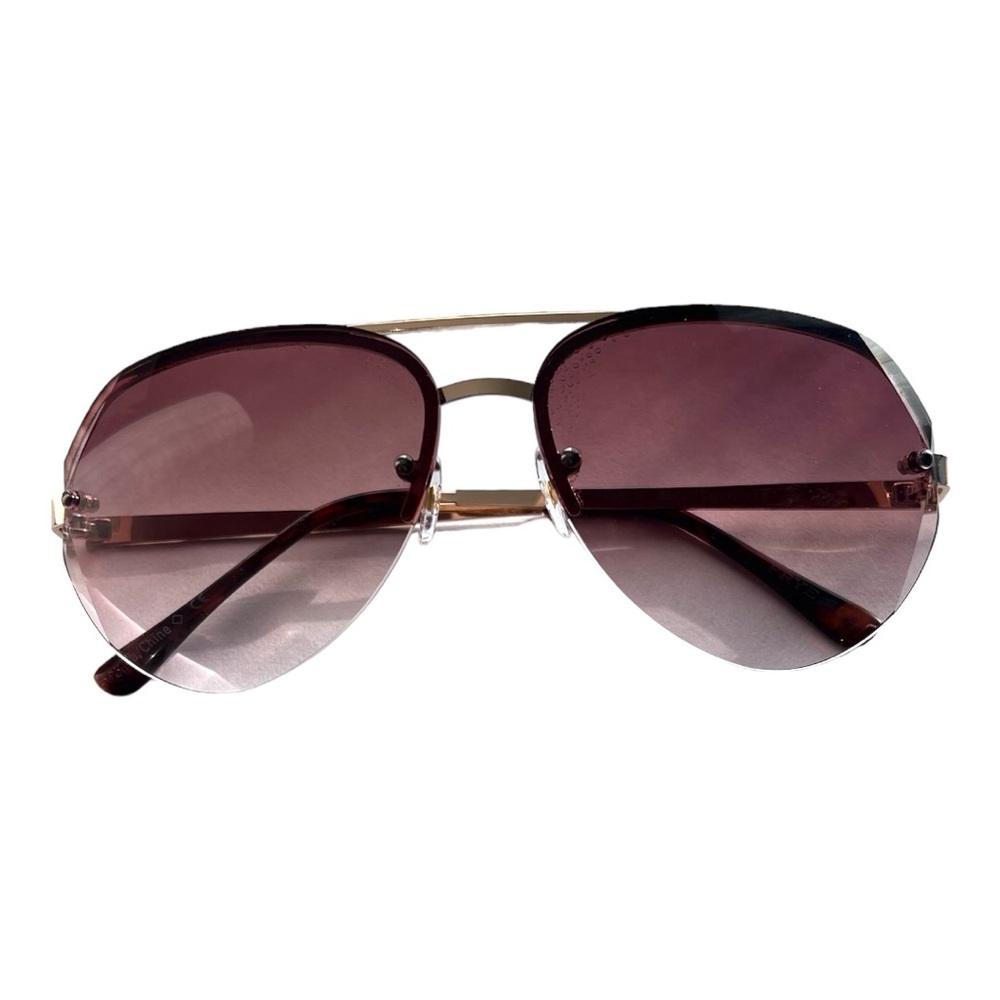 Frye & Co Aviator Sunglasses with soft case.